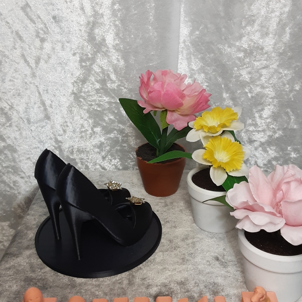 Handmade 3D Printed High Heel Shoe Cell Phone Holder Stand With Rhinestone Bla… - Picture 5 of 7